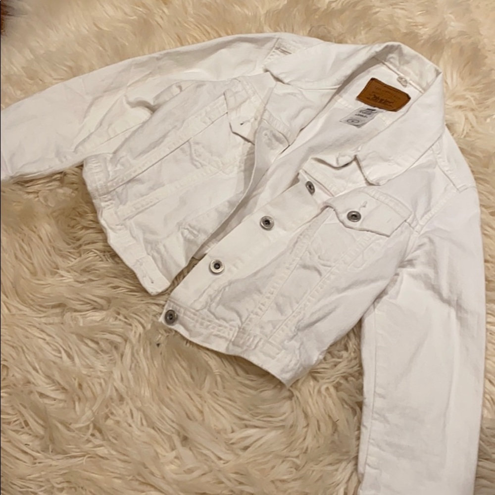 ❌Sold❌ Vintage Levi’s cropped jacket